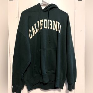 dark green California hoodie size L